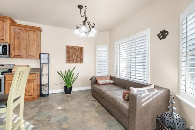 1842 E Rouen Cir, Holladay, UT 84117 - #3