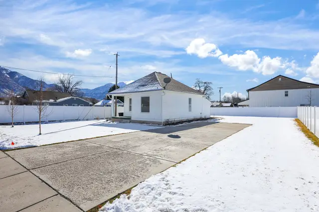 105 W North St N, Ogden, UT 84404 - #2