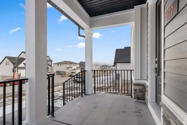 1177 W Mahogany St N, Saratoga Springs, UT 84045 - #3
