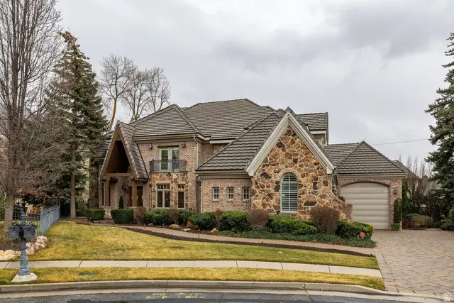 5083 S Clarenden Pl E, Holladay, UT 84117 - #1