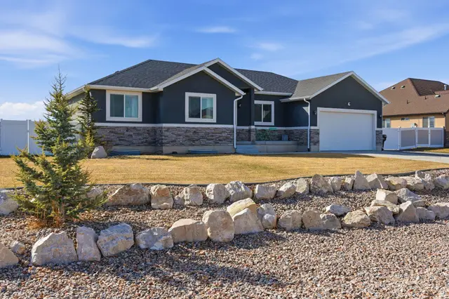784 Frontier Rd E, Grantsville, UT 84029 - #3