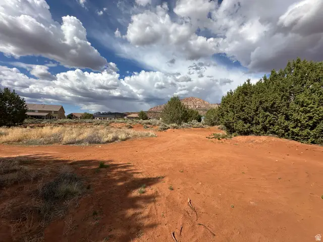 1141 E Red Sage Ln, Apple Valley, UT 84737 - #2