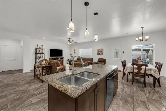 5895 S Desert Dr, Saint George, UT 84790 - #3