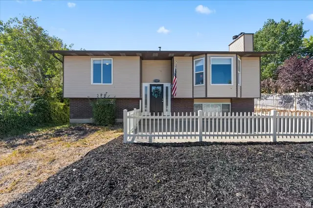 5929 W Dry Bone Cir, West Jordan, UT 84084 - #2