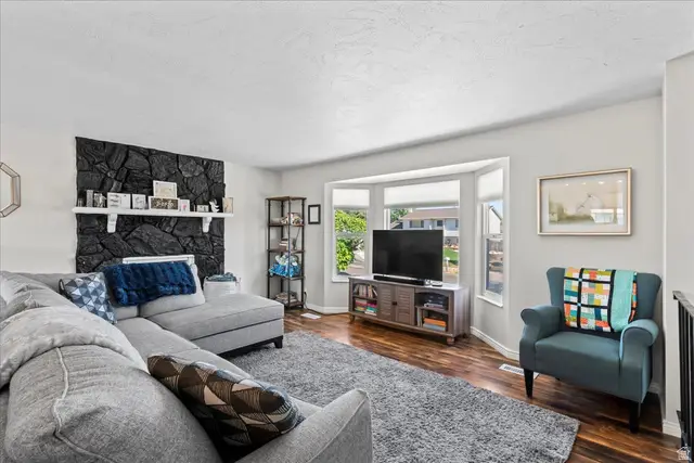 5929 W Dry Bone Cir, West Jordan, UT 84084 - #3