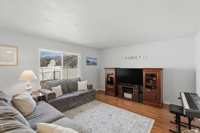 799 S 125 E, Layton, UT 84041 - #2