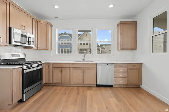 6636 W Skip Rock Rd, South Jordan, UT 84009 - #3