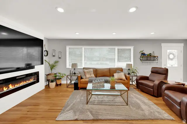 487 E 9270 S, Sandy, UT 84070 - #3