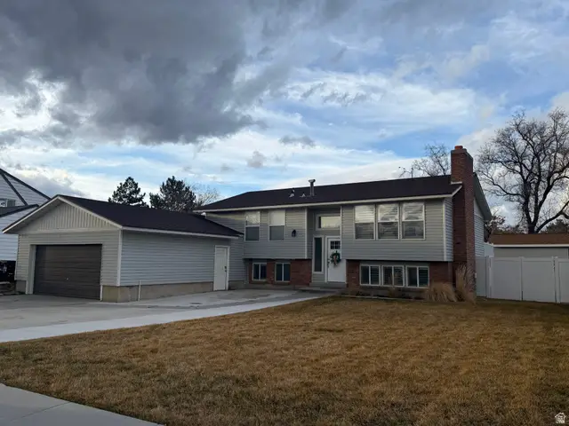 1838 W Western Charm Dr S, Riverton, UT 84065 - #1