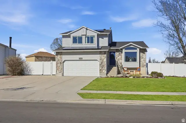 2384 W Frontier St, Riverton, UT 84065 - #3