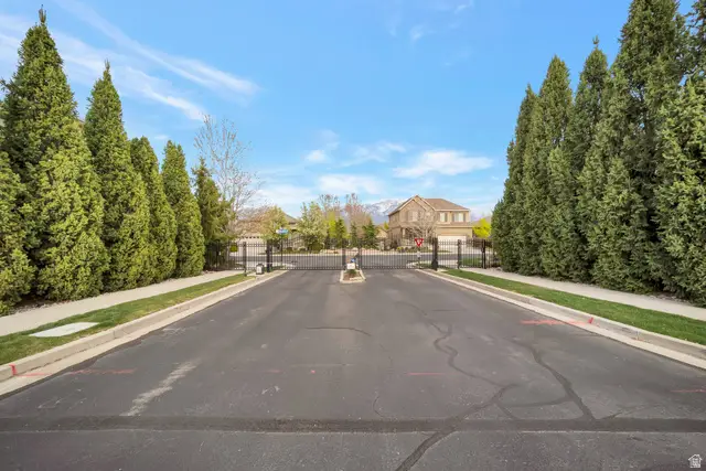 11184 S Heather Grove Ln W, South Jordan, UT 84095 - #3
