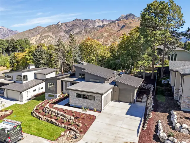 9637 S Tannenbaum Cv, Sandy, UT 84092 - #2