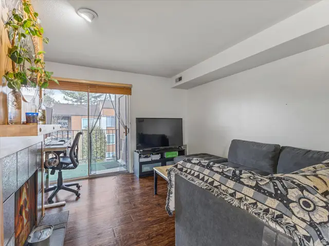 2418 S Elizabeth St #5, Salt Lake City, UT 84106 - #2