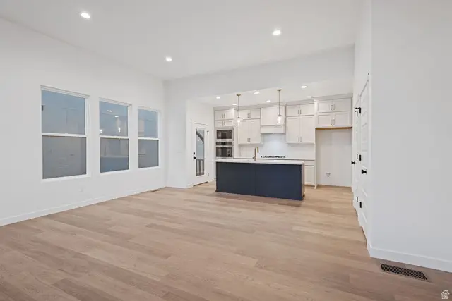 7021 W Lake Ave, South Jordan, UT 84009 - #3