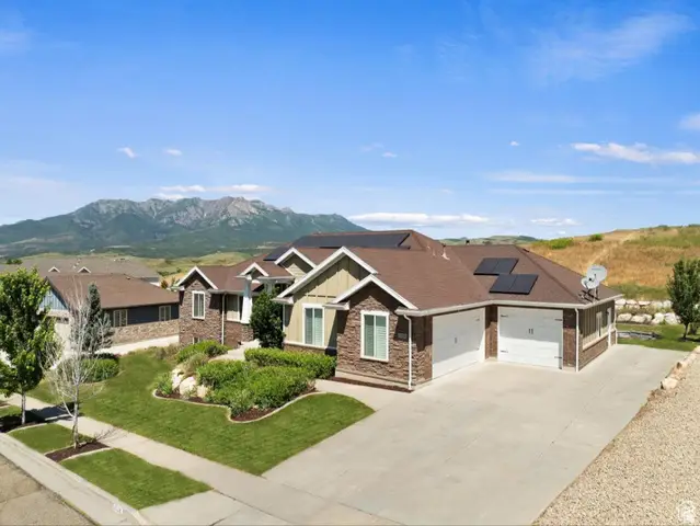 3518 E Sunrise Cir, Mountain Green, UT 84050 - #2