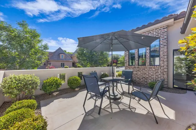 1555 W Woodsview Ln, Saint George, UT 84770 - #3