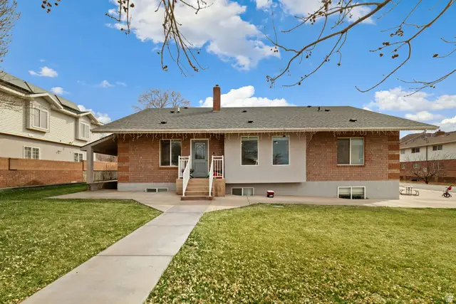 720 N Central St, Hildale, UT 84784 - #3