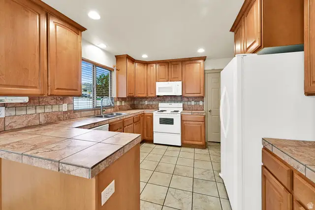 5717 W Como Ln, West Jordan, UT 84081 - #3