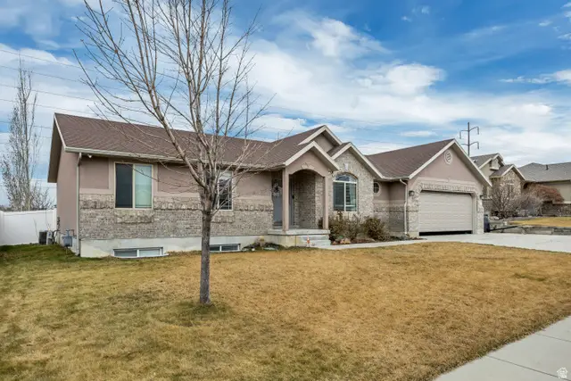4637 W Moose Horn Ct, West Jordan, UT 84088 - #3