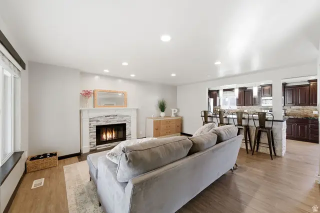 5496 S Bastile Dr W, Taylorsville, UT 84129 - #3