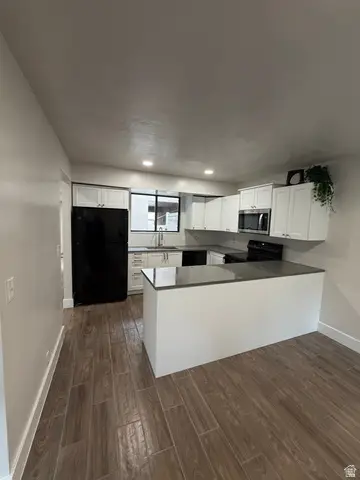 8722 S Oakwood Park Cir, Sandy, UT 84094 - #2