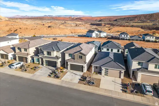 359 S Deep Creek Dr, Washington, UT 84780 - #3