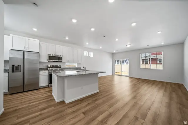 311 E Kanab Creek Dr, Saratoga Springs, UT 84045 - #3