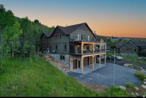 705 N Lochwood Vw, Garden City, UT 84028