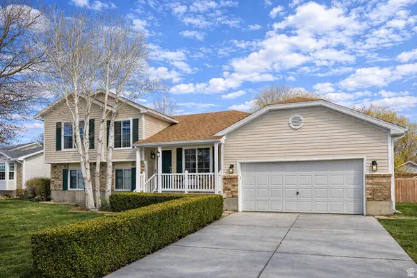 93 E Spyglass Dr, Stansbury Park, UT 84074