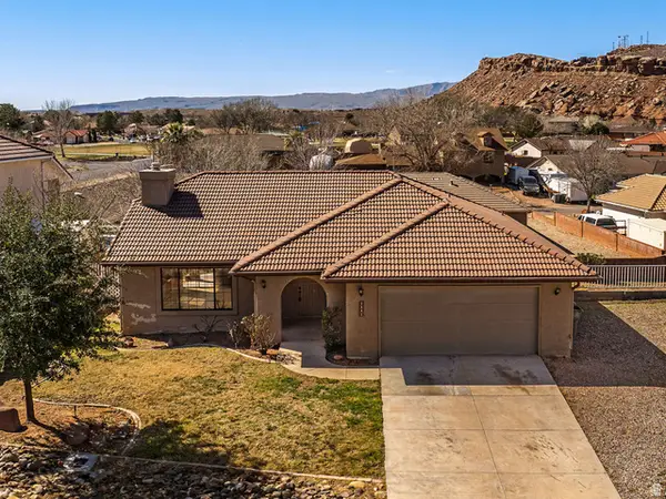 2882 S Ebony Cir, Bloomington, UT 84790