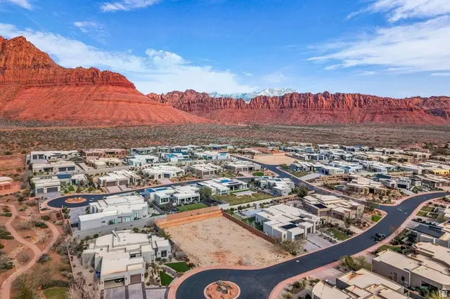 633 E Flint Rock Cir, Ivins, UT 84738 - #3