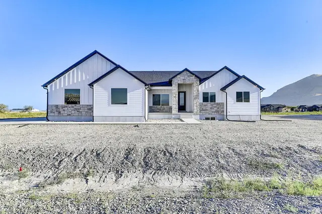 523 E Hetfield Dr #103, Grantsville, UT 84029 - #1