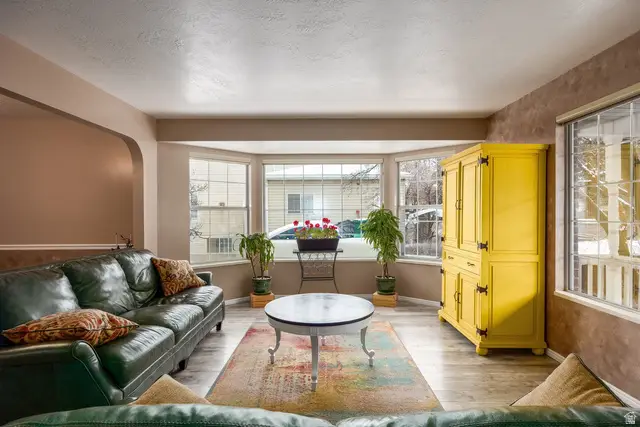 2231 N Valley View Dr, Layton, UT 84040 - #3