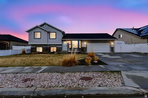 768 W 1090 N, Clinton, UT 84015