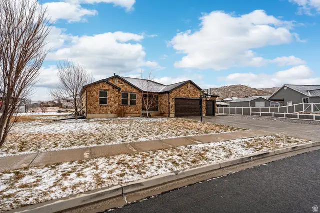 981 S Red Barn Dr, Santaquin, UT 84655 - #3