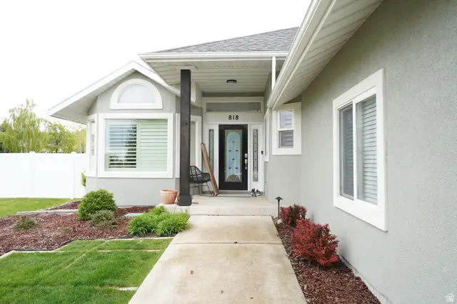 818 Summit Dr, Smithfield, UT 84335 - #2