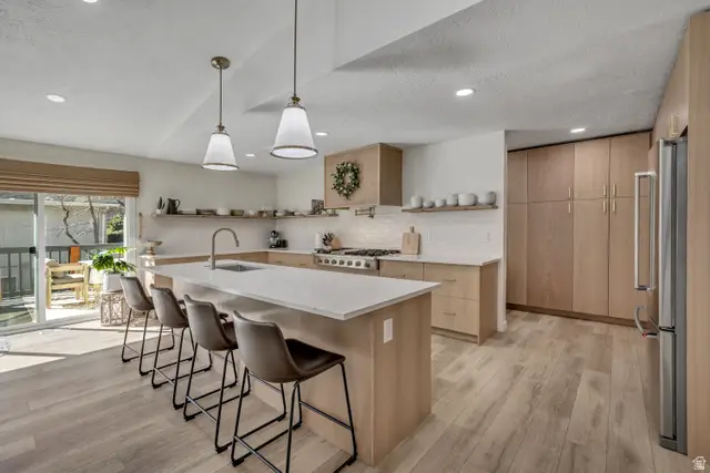 10870 S Lostwood Dr, Sandy, UT 84092 - #3