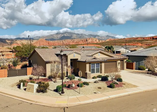 284 W Via Modelo, Washington, UT 84780 - #1