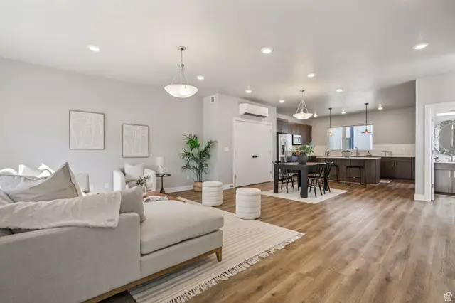 736 S 300 E #1A, Salt Lake City, UT 84111 - #2