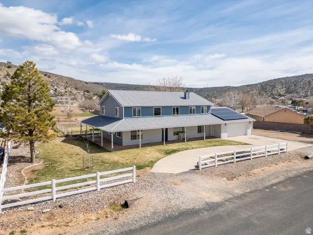 7998 N Sapphire Dr, Saint George, UT 84770 - #1