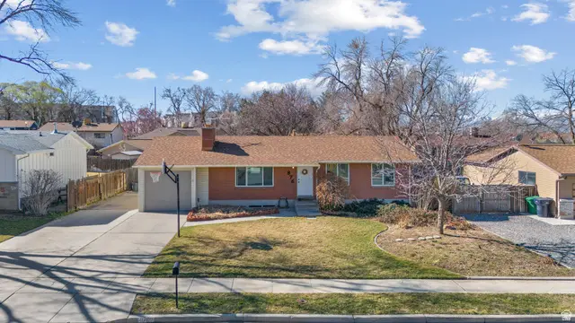 876 E Chariot Dr, Sandy, UT 84094 - #2