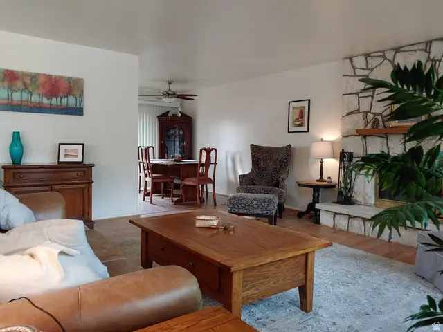 4210 S Caroleen Way E, Millcreek, UT 84124 - #3