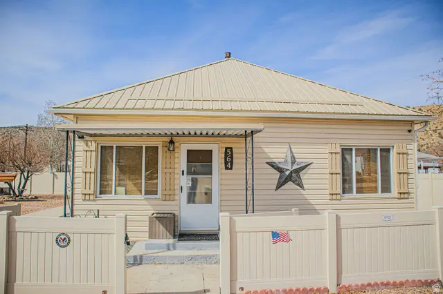 564 S 300 W, Helper, UT 84526 - #3