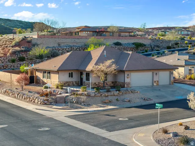 1907 N Creek Side Ct, Washington, UT 84780 - #2