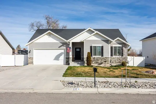 237 E Tate Ct, Grantsville, UT 84029