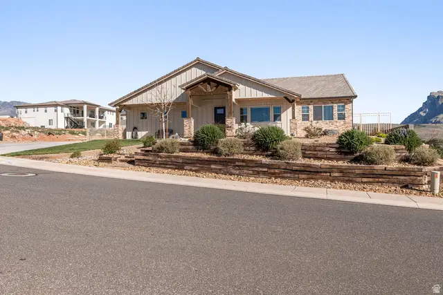 346 W Center St, Toquerville, UT 84774 - #1