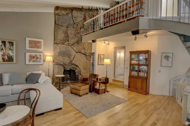 4006 Sherwood Dr, Provo, UT 84604 - #3