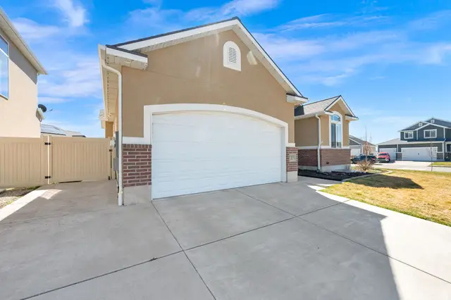 2487 W Harmony Dr, Layton, UT 84041 - #2