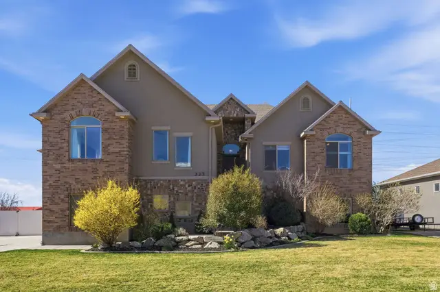 223 N Ranch Rd W, Farmington, UT 84025 - #2