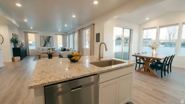 215 E Montgomery Ln, North Ogden, UT 84414 - #3